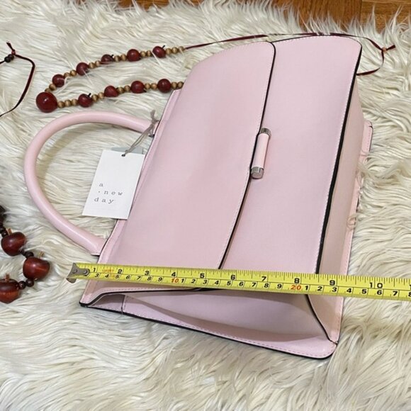 A new day Handbag NWT - Picture 4 of 6